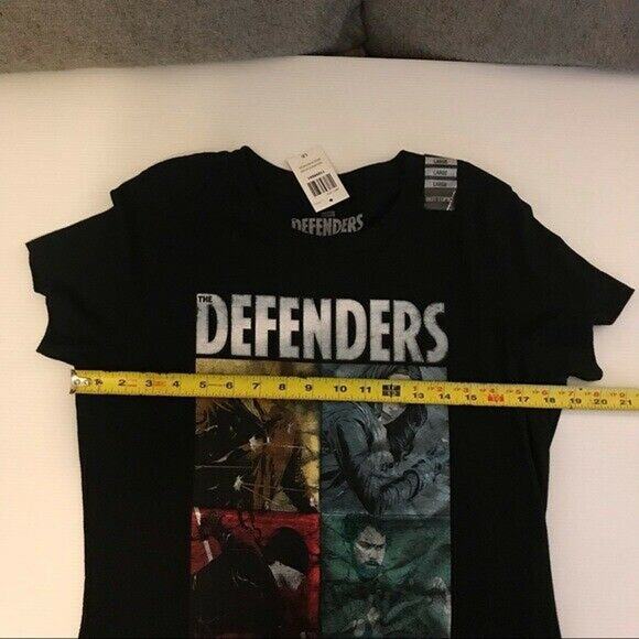 3/$20 Marvel Defenders NWT Junior Large Black 100% Cotton Boxes Graphic T-Shirt - Picture 6 of 7